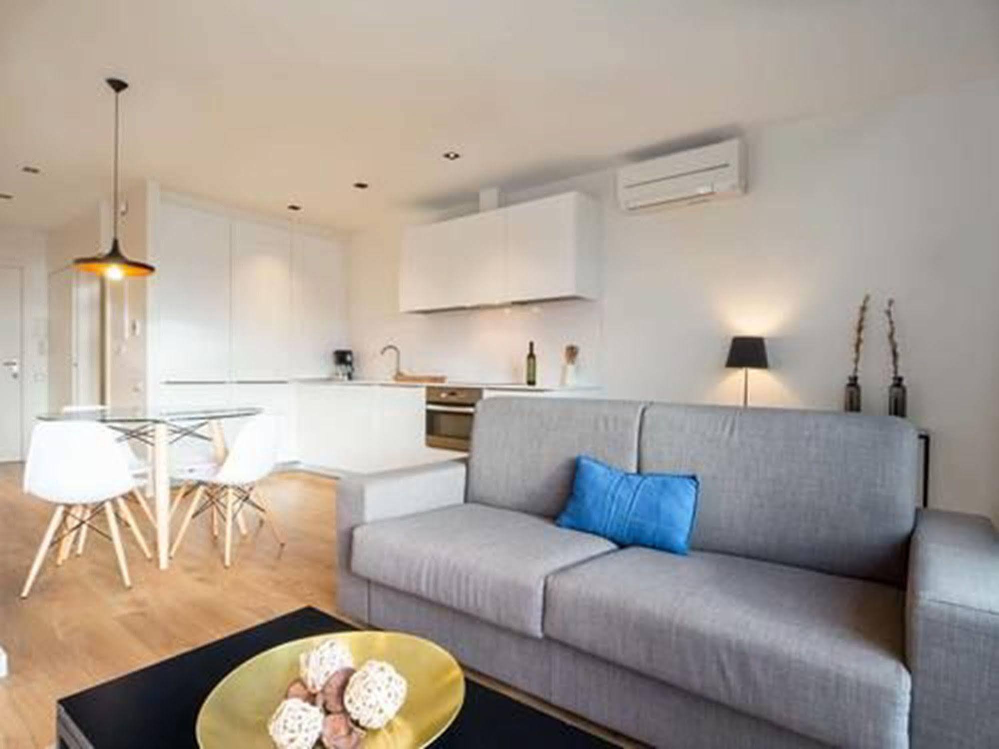 Rent Top Apartments Near Plaza De Catalunya Barcelona Exterior foto